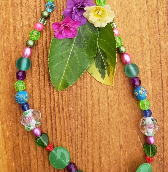 🌷Spring Necklace🌷 - Picture 4 of 5